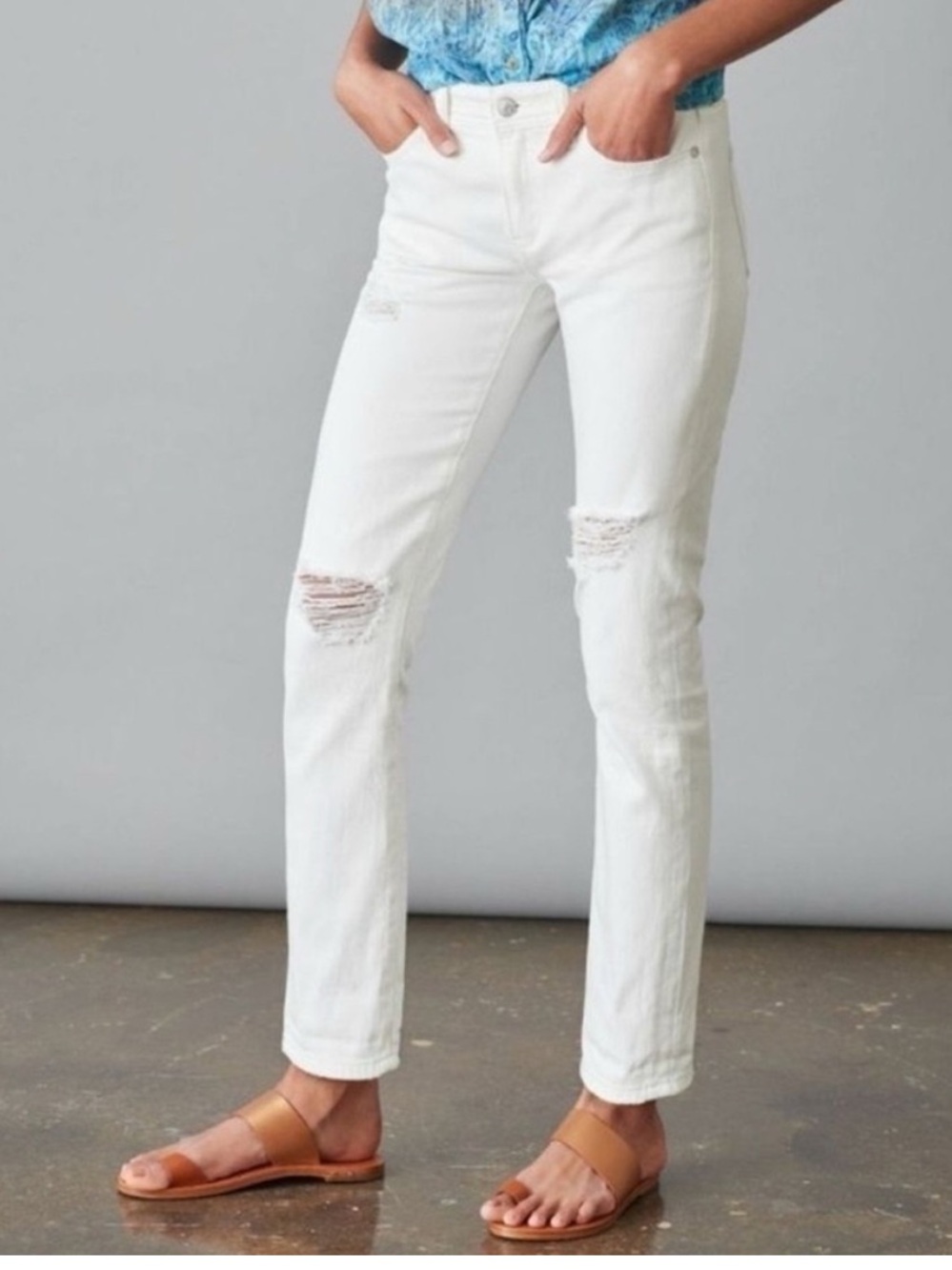 Anthro Pilcro and the Letterpress Slim Boyfriend White Distressed Jeans size 27